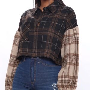 NWOT Cropped Contrast Sleeve Flannel